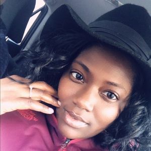 Meet your Posher, Krystal